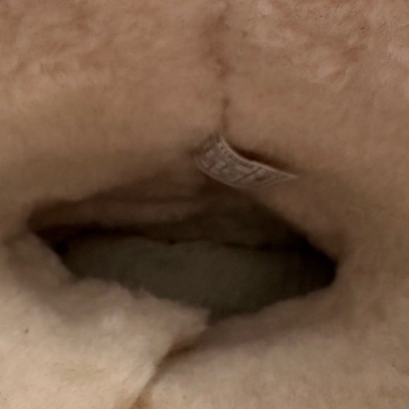 UGG Bailey Boots - Chestnut - Picture 7 of 9